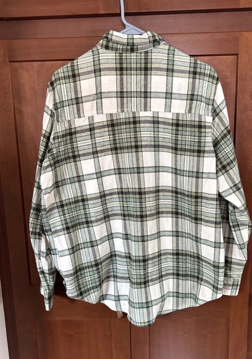 Universal Thread Flannel - image 5