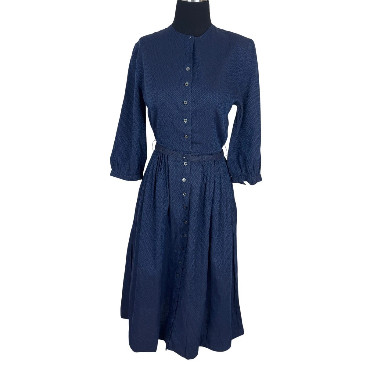 40s shirt dress 1940s Shirt-waister collar buttons floral printed dress keeps the look feminine Shirt 1940s Vintage Dresses for