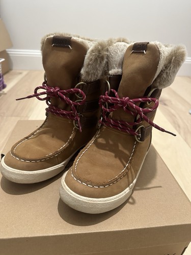 Roxy Rainer II Snow Boot (size 6) - Picture 2 of 5
