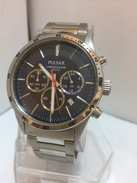 seiko pulsar chronograph