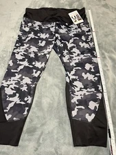 Active Life Women's Leggings Stretch Black/ Grey Camo Size XXL Big Pockets