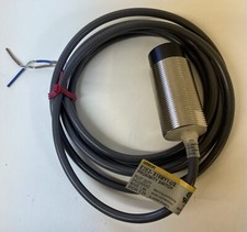 OMRON E2E2-X18MY1-US Proximity Switch 24-240VAC