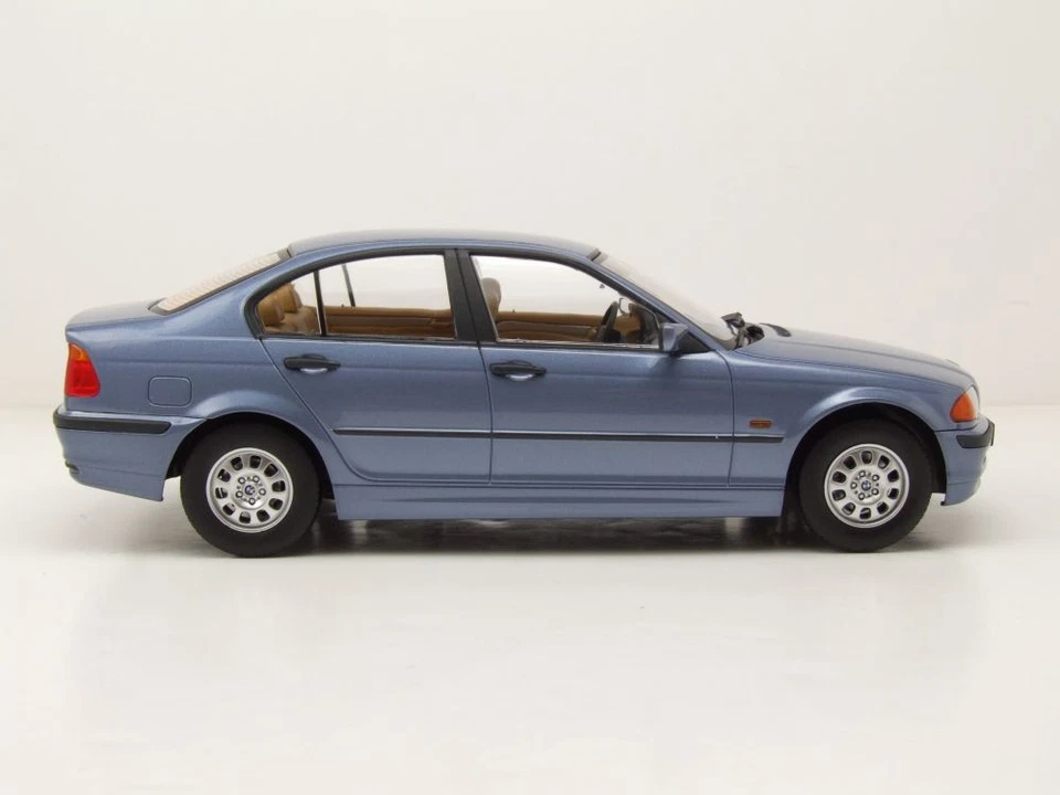 BMW 3er E46 Limousine 1999 hellblau metallic Modellauto 1:18 KK Scale - Bild 4 von 4