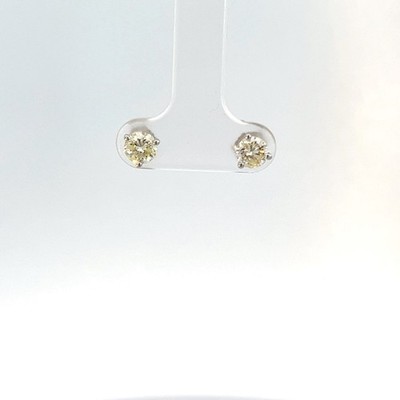 14K White Gold Diamond Earrings Apx 9/10 C.T.W. 0.72g (RO1061918)