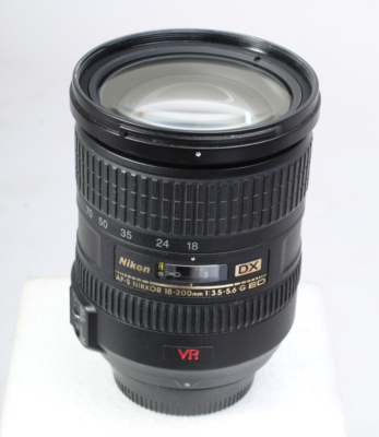 NIKON DX AF-S NIKKOR 18-200MM F/3.5-5.6 G ED VR W HOOD CAPS CLEAR