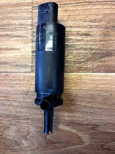 BMW E81 E82 E87 E90 E60 E83 Waschpumpe Scheinwerferwaschanlage 67 12 6 973 097
