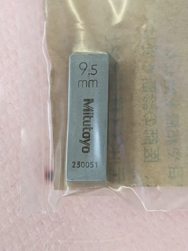 MITUTOYO Rectangle Steel Gage Block: 9.5 mm, Grade 0 611649-531