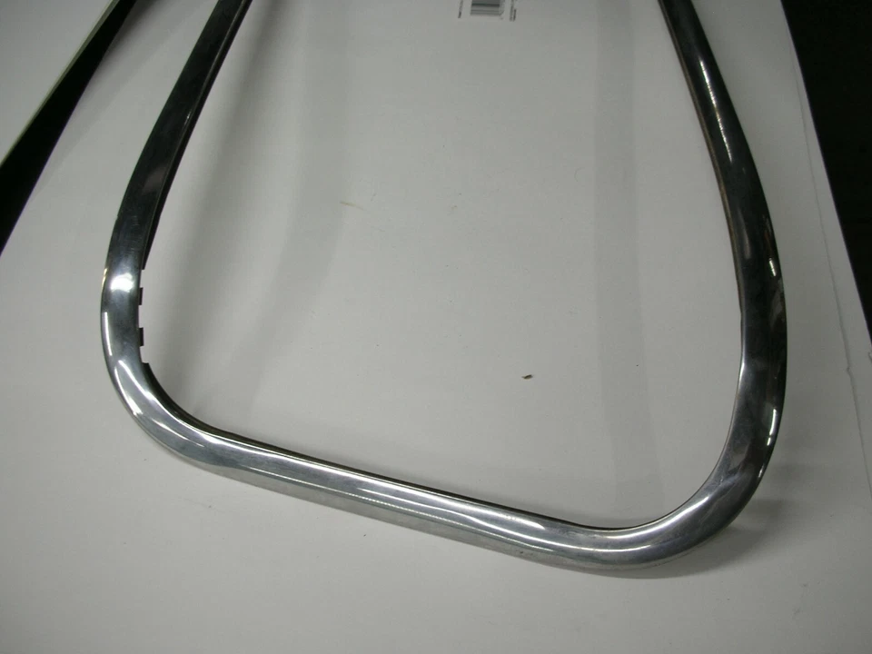 Ford Ranch Wagon 1957 puerta levadiza trasera moldura de acero inoxidable Foto 4 de 4