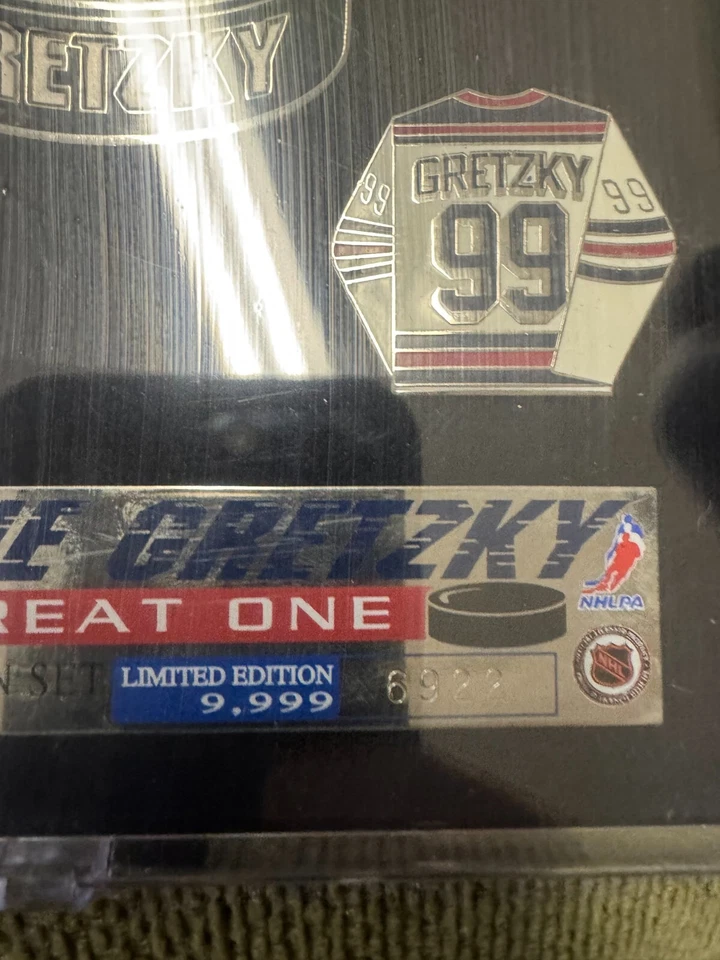 New-Wayne Gretzky Upper Deck The Great One Pin Set edición limitada #6.922 Foto 3 de 4
