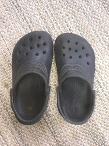 black crocs size 12