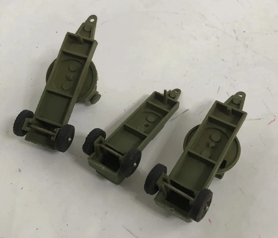 Juguetes Marx Segunda Guerra Mundial Ejército de Estados Unidos Luz de búsqueda y otros remolques Foto 2 de 2