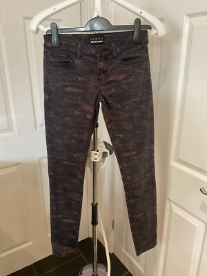 The Kooples Sport Skin Jeans Gr. 26 schwarz pink Print Stretch Baumwollmix Design