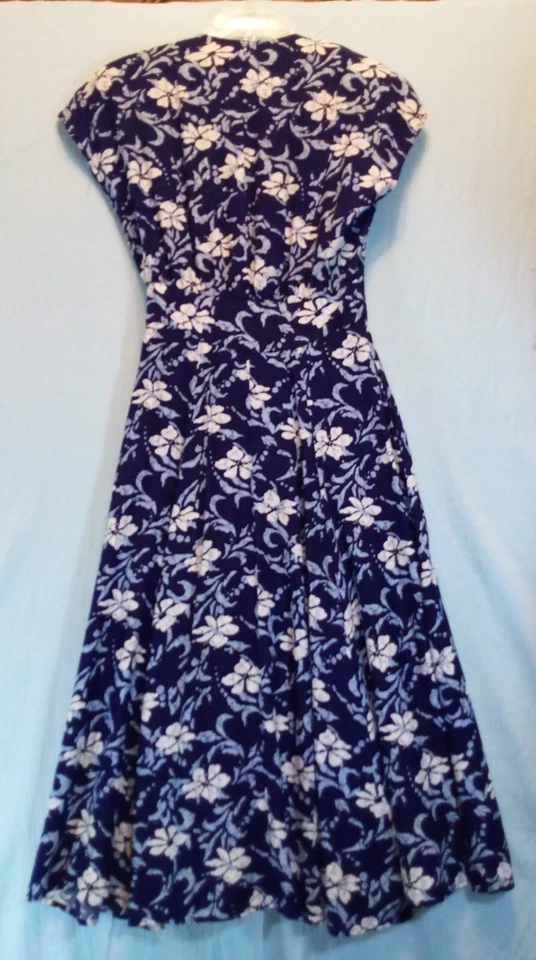 MS. CHAUS VINTAGE size XS Summer Dress Blue Hibiscus Hawaiian Print Tea Length - Image 4 of 4