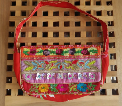 Accessorize rosa Blumenmuster verzierte Handtasche neu bestickt
