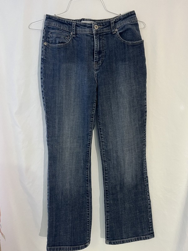 Chico's Womens Size Zero short pants, blue jeans button/zip closure