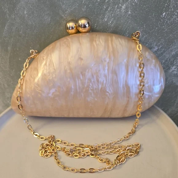 Bolso sin asas de noche crema nacarada carcasa dura dorado extraíble cadena bandolera nuevo