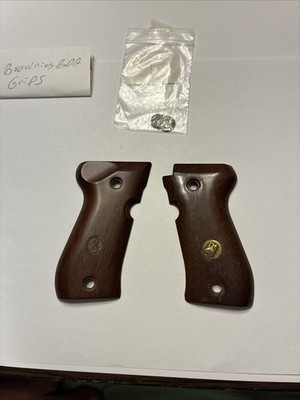 Browning BDA Grips One Nice One Rough With 3 Extra Medallions