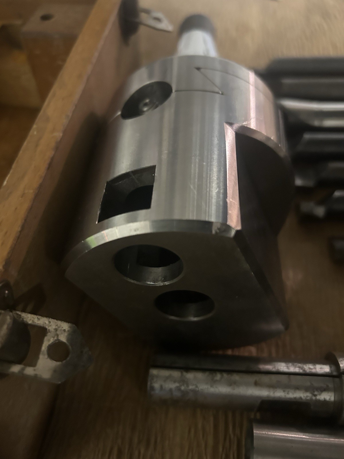 BT 40 Boring Head W/ Wooden Case & 13 Boring Bars