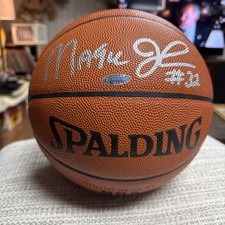 Magic Johnson Cards and Memorabilia Guide 31