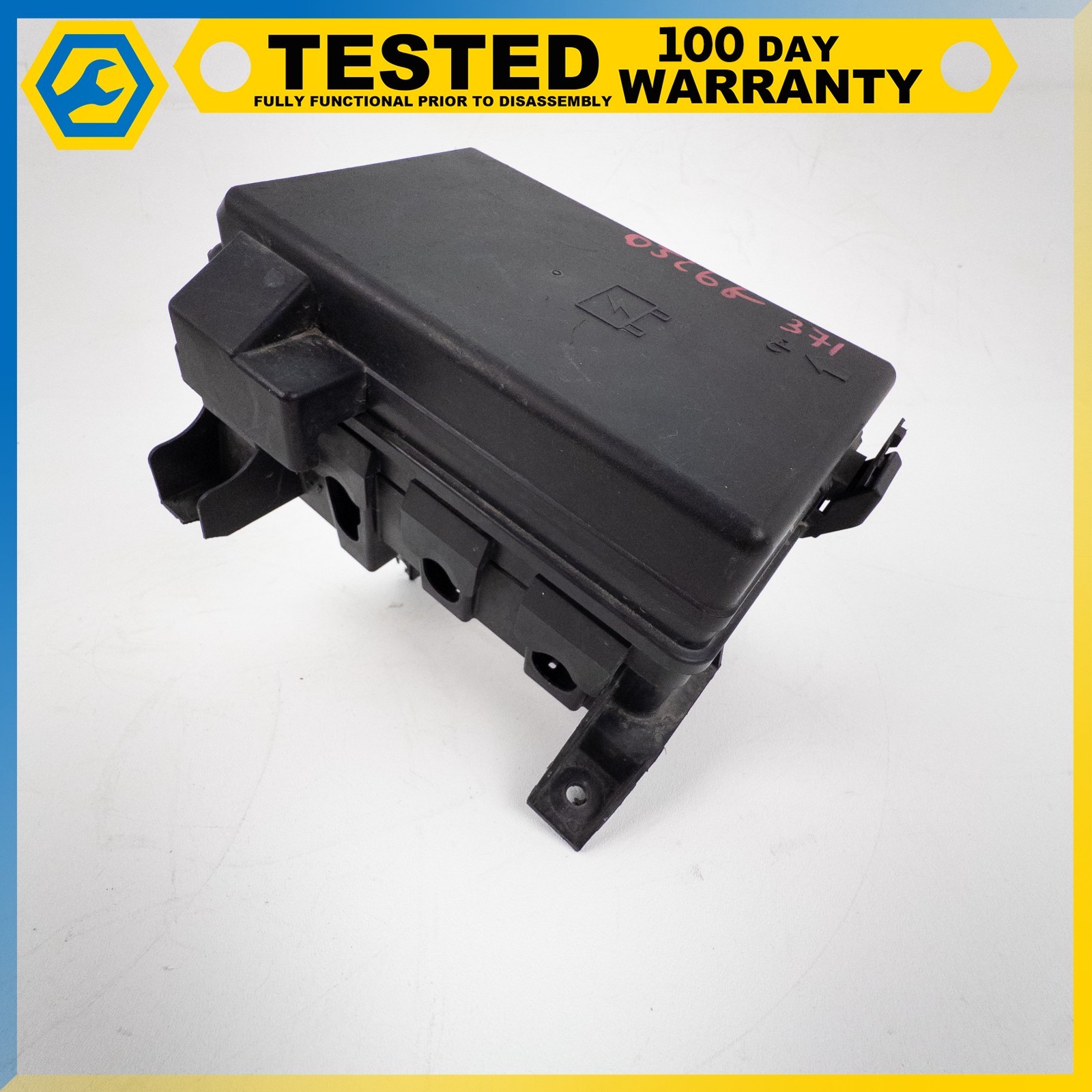 05-13 CHEVROLET CORVETTE C6 ENGINE WIRING HARNESS JUNCTION BLOCK FUSE BOX OEM