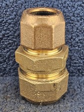 Mueller Compression Straight Union 57.25mm x 47.90mm, 4" Overall Length