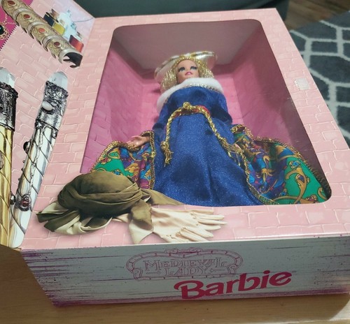 1994 Medieval Lady Barbie Doll The Great Eras Collection Mattel New Vintage Read - Picture 8 of 11