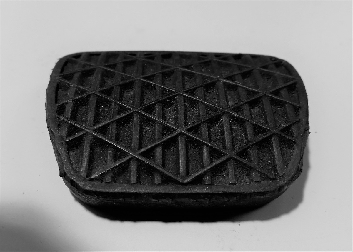 Mercedes Benz Brake/Clutch Pedal Replacement Pad 1112920282 | eBay
