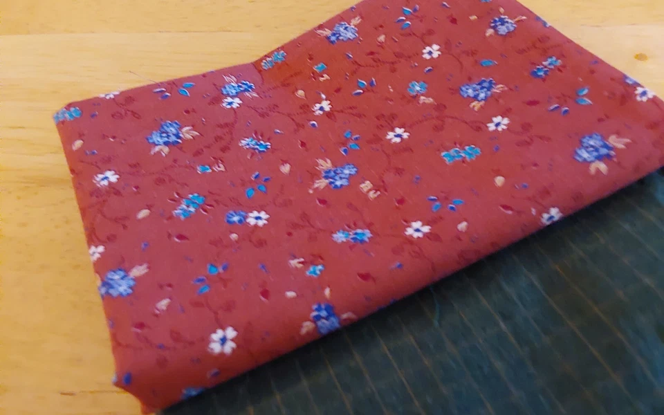 FABRIC 4 CHUNKS 2 FLANNEL AND 1 COTTON 1 NATURAL MUSLIN - Image 2 of 3