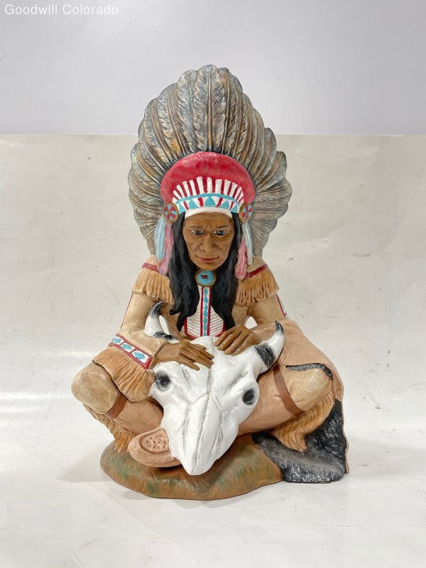 Figurine Multicolor Feather Headdress Native American Chief Cow Skull