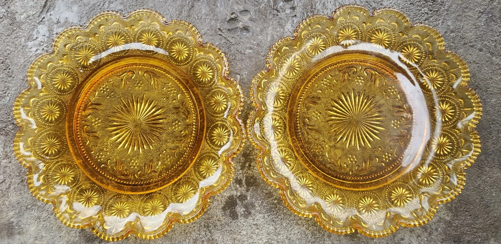 Vintage 2 Tiara Exclusive Amber Indiana Glass Dinner Plates. Sandwich Pattern