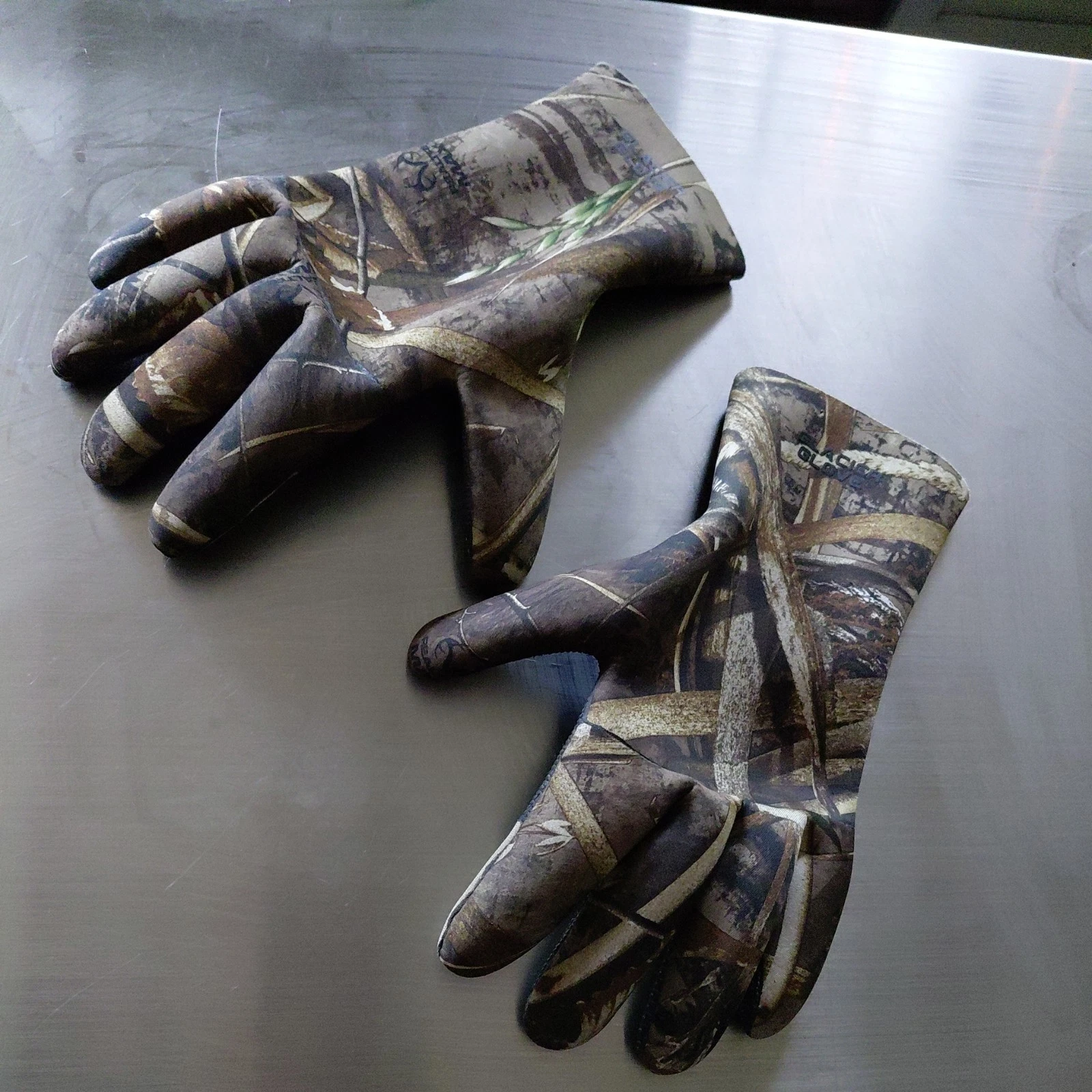 Glacier Glove Aleutian Waterproof Gloves - Realtree Camo