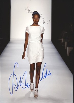 Sara Nuru Original Signed Photo 20x30cm HAMMER MOTIF