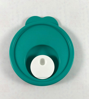 Tupperware Crystal Wave Green Replacement Seal/Lid #3156 w White Vent Cap
