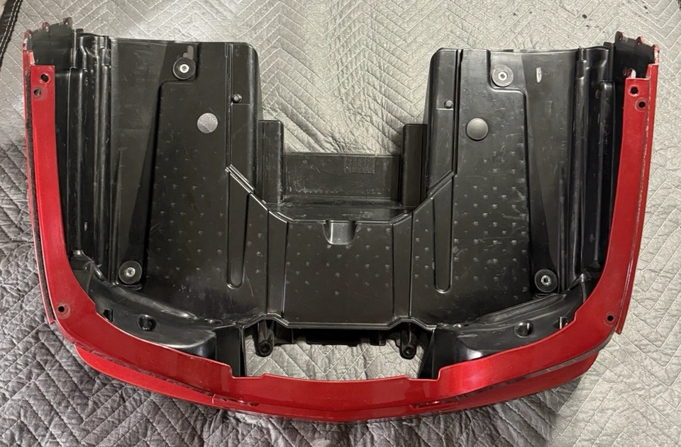 Honda Goldwing GL1800 2001-2010 OEM carrocería inferior trasera maletero 81111-MCA-0000 USADO Foto 2 de 4