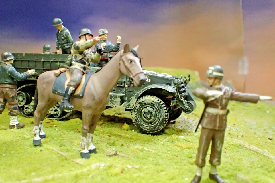 Built Painted Tamiya 1/35 U.S. half-track truck, jeep & infantry lot - Image 4 of 4