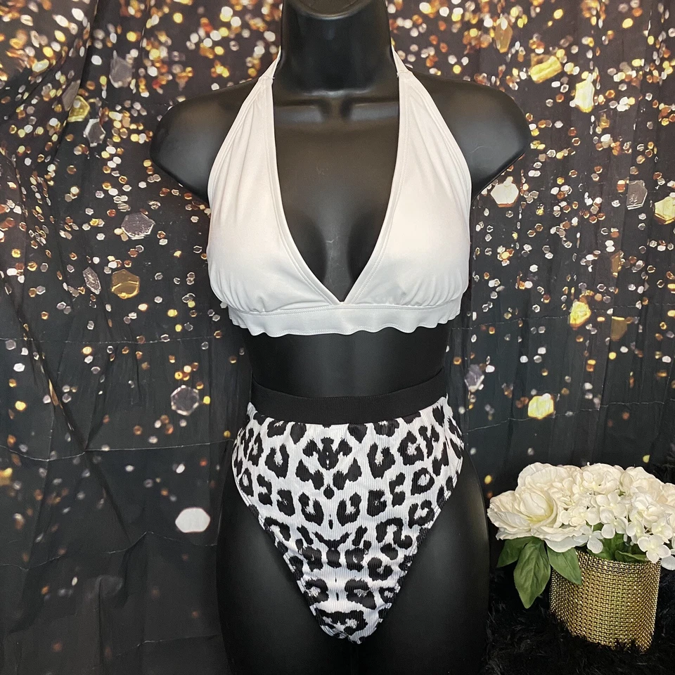 Black & White 3pc Bikini Swimsuit Set Size L/XL  Halter Top Cheetah Bottom - Image 2 of 4