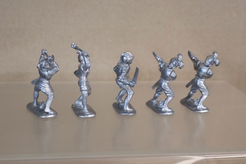 TIMPO BRITAINS SWOPPETS MOUNTED CRUSADER KNIGHTS & SOLDIERS ATTACKING om - Picture 13 of 23