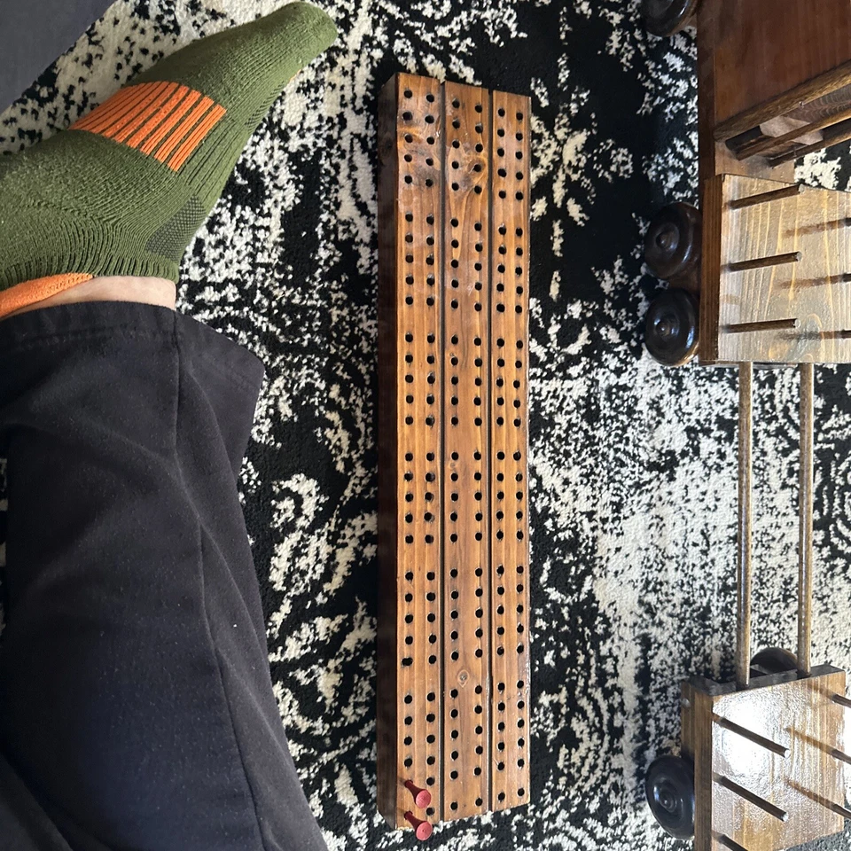 Vintage Handmade Wood CRIBBAGE BOARD Flatbed SEMI TRUCK w Working Wheels Big Rig - Image 3 of 4