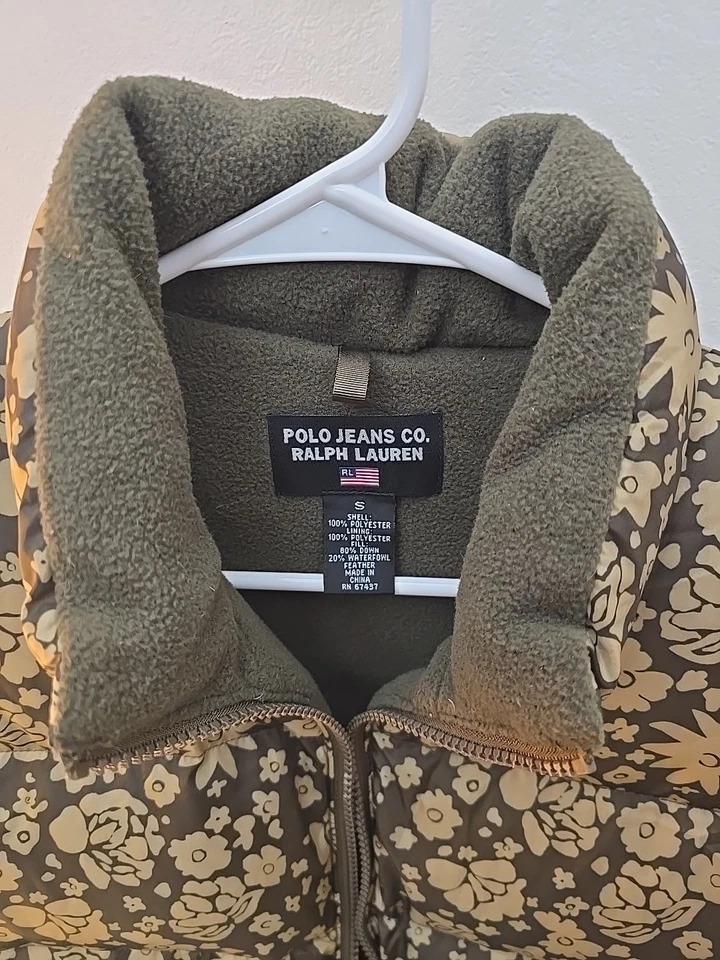 Женский пуховик Polo Jeans Co. Ralph Lauren зеленый с цветочным рисунком на молнии спереди размер S - Изображение 2 из 4