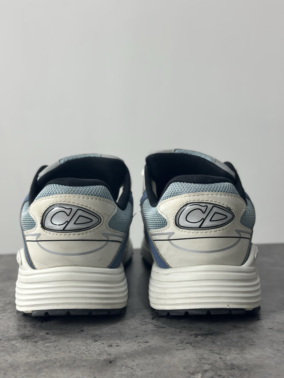 Dior B30  | Baby Blue | Size UK 9.5 EU 43.5 | Used image 7