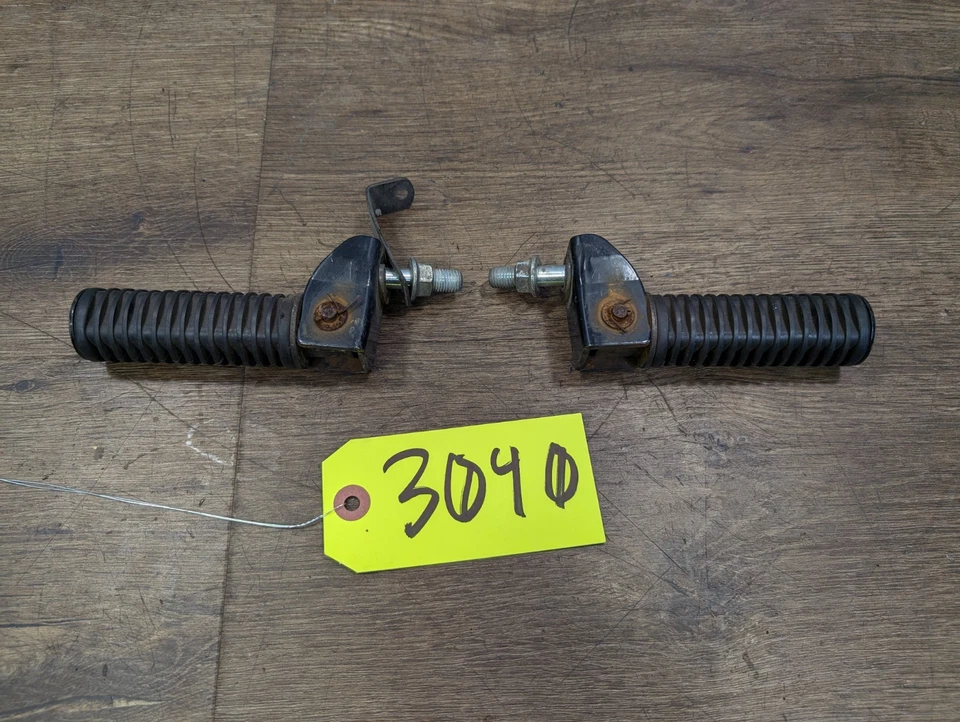 Reposapiés izquierdo derecho pasajero Honda CB650 1979-1982 Foto 2 de 4