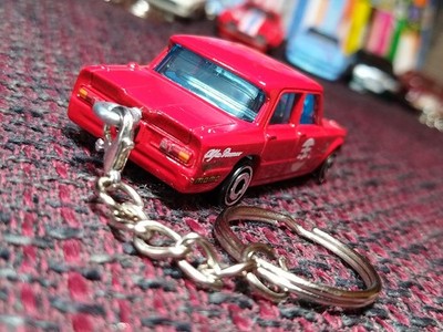 Alfa Romeo Giulia TI Super, !NEU! Hot Wheels SCHLÜSSELANHÄNGER, Expressversand!