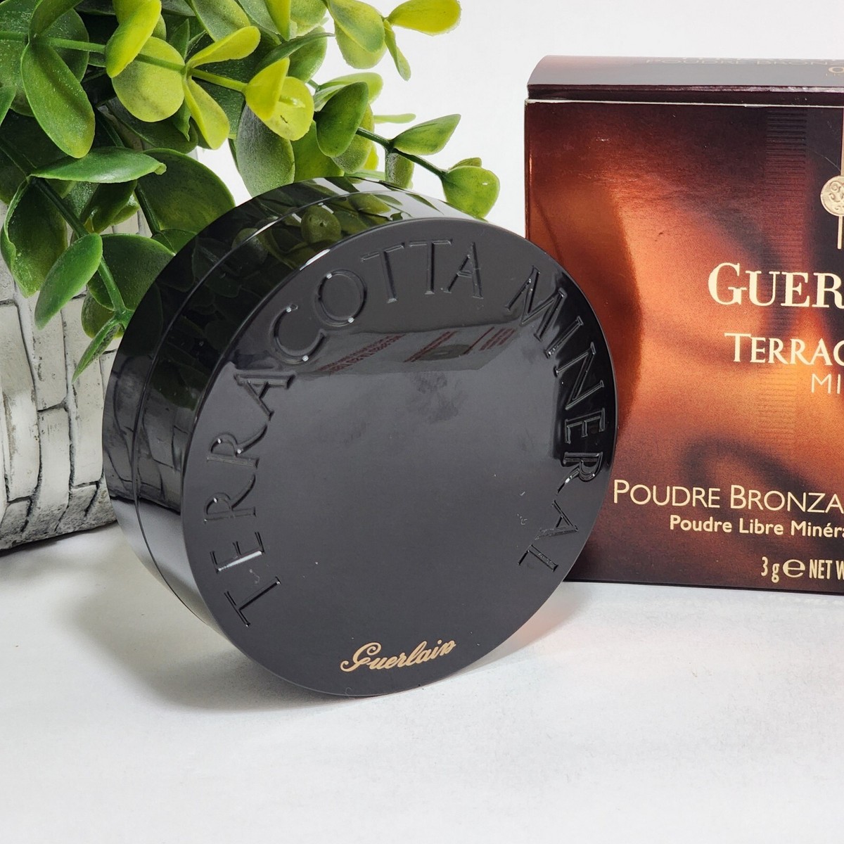 Guerlain Terracotta Mineral Flawless Bronzing Powder with Brush