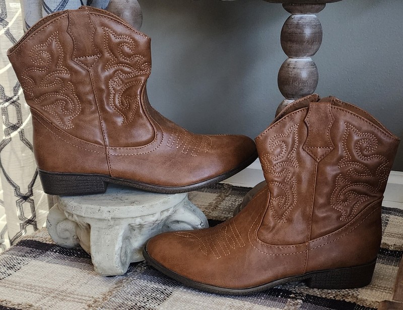 Girls Size 5 Cat  And Jack Western Booties
