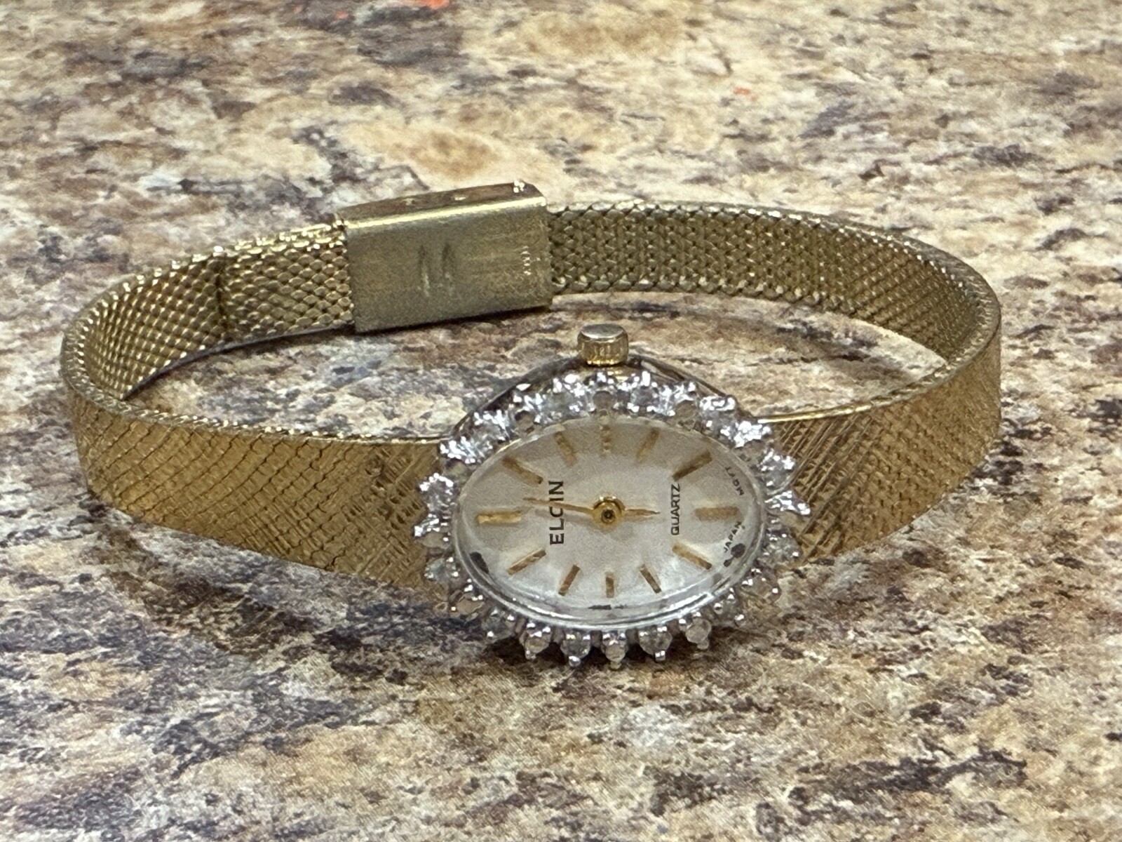 Vintage Elgin Diamond Bezel Gold Plated Quartz Movement Analog Display Watch
