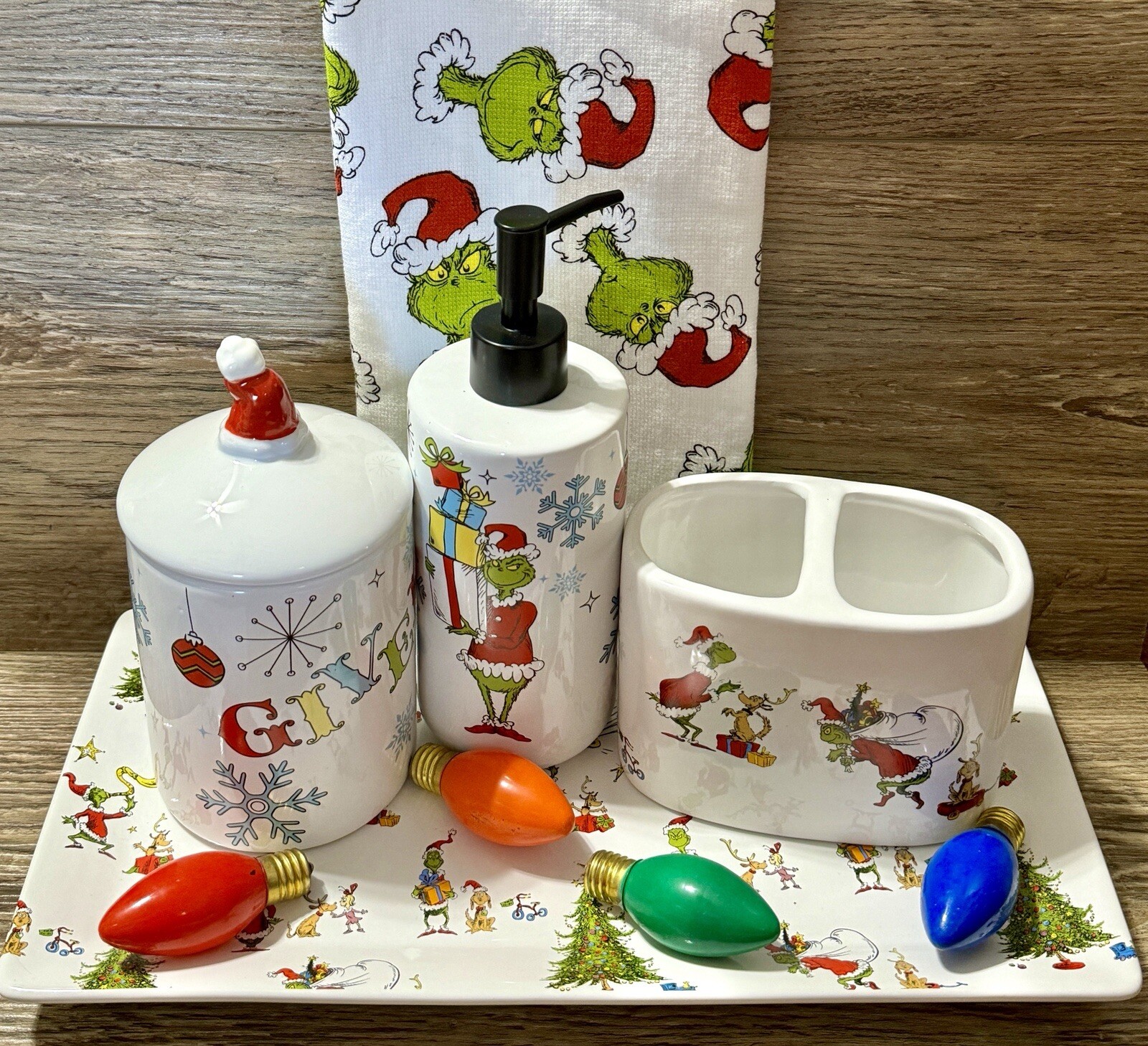 Grinch Soap Dispenser Toothbrush Canister Tray Towel Grinch Bathroom Accessories-image