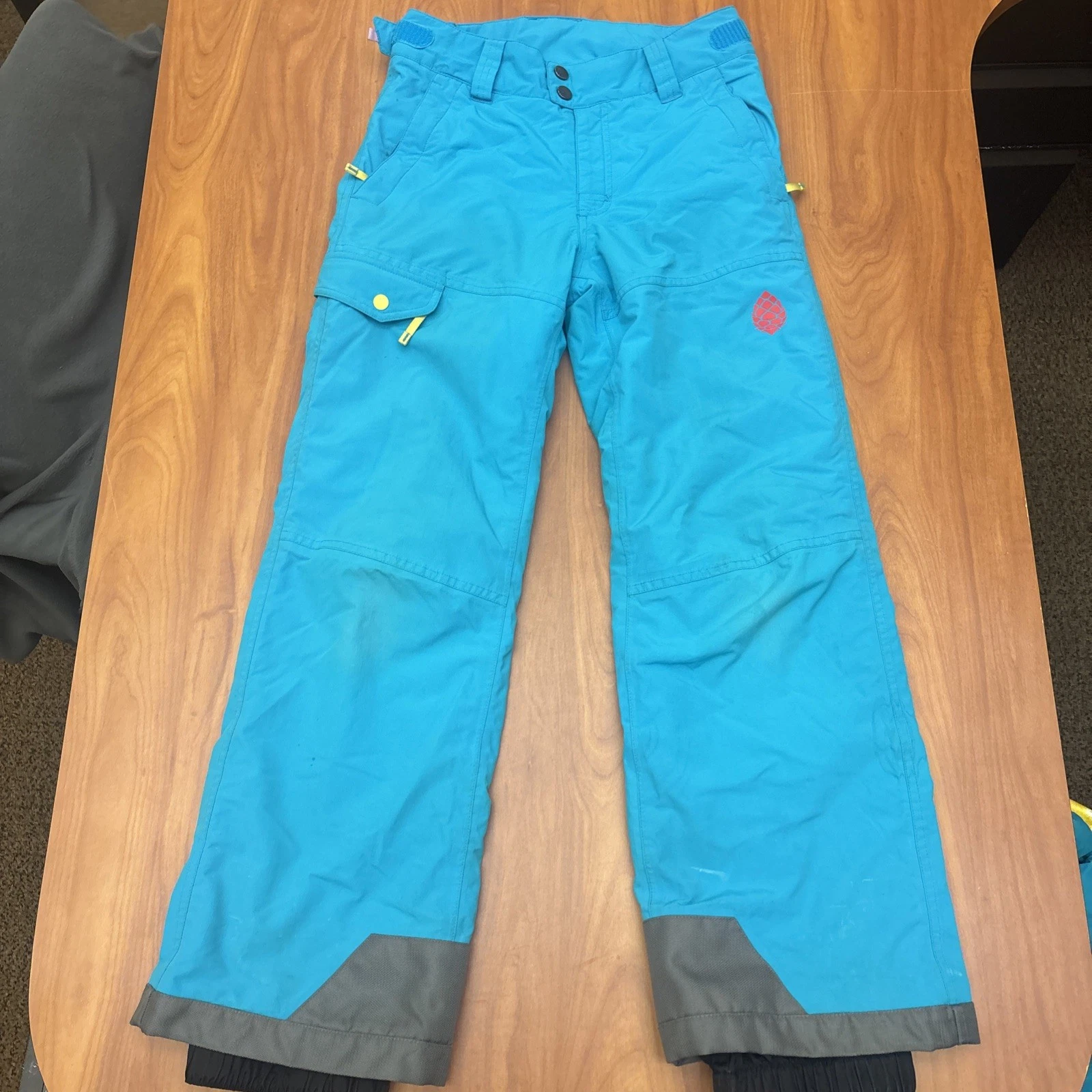 Stio Rafferty Kids Size 10 Blue Cargo Insulated Ski Snowboard Snow Pants
Opens in a new window or ta