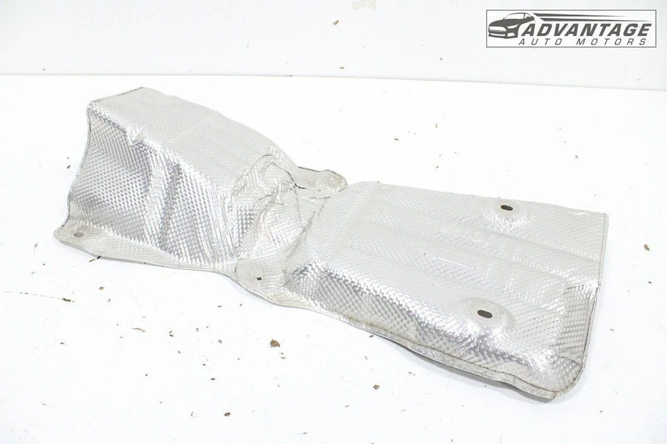 2024-2025 CHEVROLET TRAX 1.2L TAMPA PROTETORA TÉRMICA CENTRAL DE ESCAPE 42486001 FABRICANTE DE EQUIPAMENTO ORIGINAL - Imagem 2 de 4