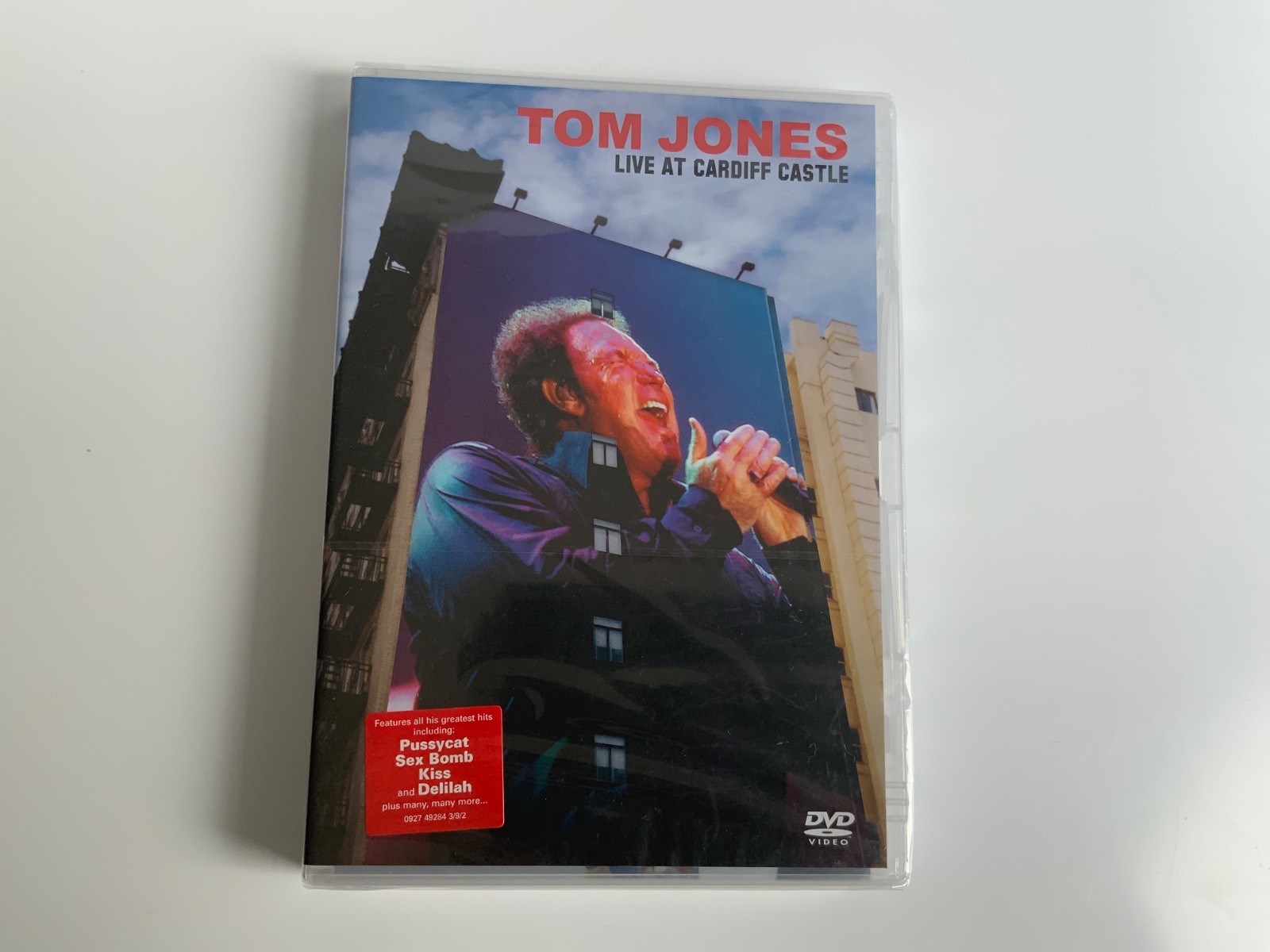 Tom Jones - Live At Cardiff Castle (DVD, 2002) - NEW & SEALED