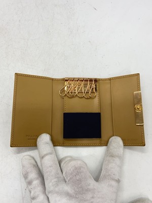 PRADA Key Case Leather BEG Plain Ladies 1M0222, Slightly Scratched